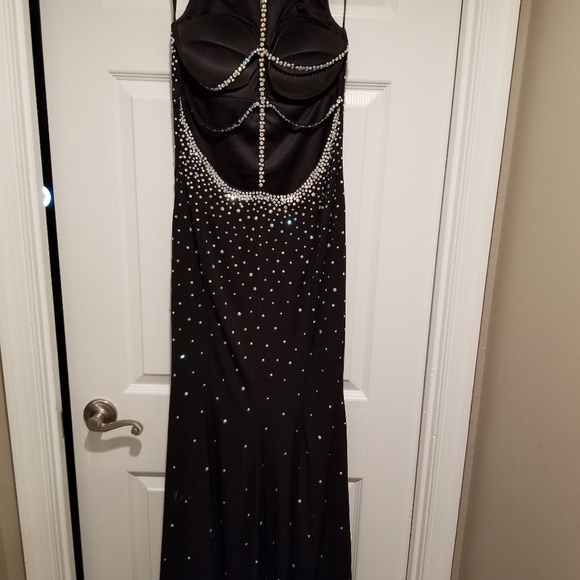 Prom gown - Picture 4 of 5